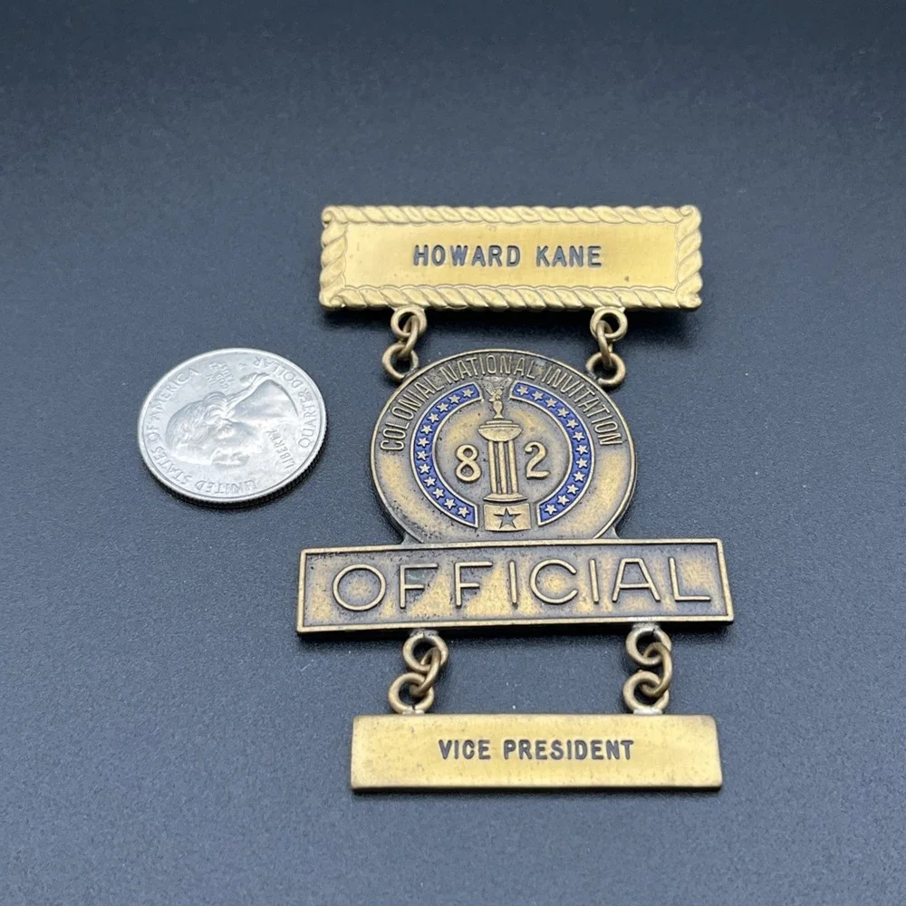 1982 Colonial National Invitation PGA Howard Kane Vice President Badge Pin‎
